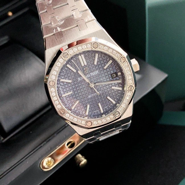 Reloj réplica Audemars Piguet Royal Oak 15450 caja con pedrería – 37 mm · Ref. RSC-12305