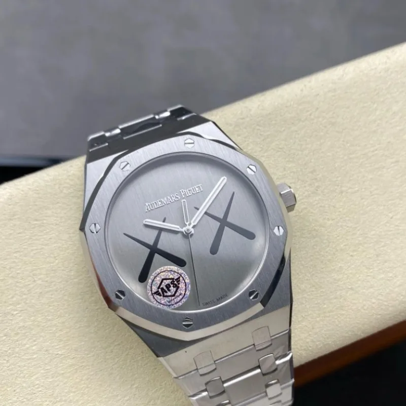 Reloj réplica Audemars Piguet Royal Oak 15500 KAWS – 41 mm · Ref. RSC-3485
