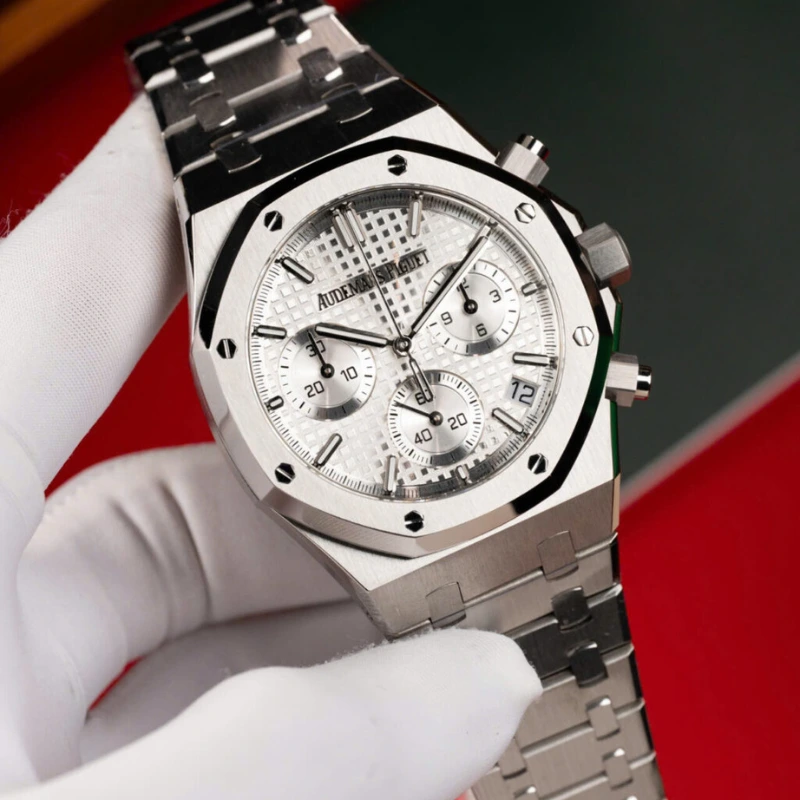 Reloj réplica Audemars Piguet Royal Oak 26240 esfera blanca – 41 mm