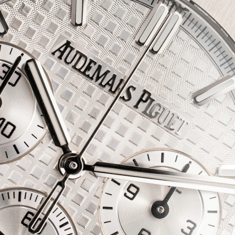 Reloj réplica Audemars Piguet Royal Oak 26240 esfera blanca – 41 mm