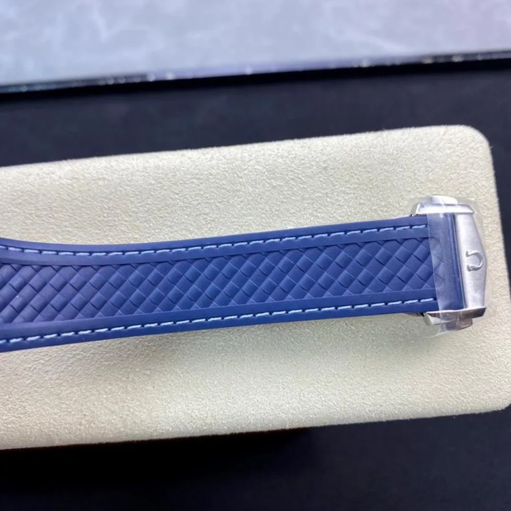 Reloj réplica Omega Seamaster Aqua Terra Worldtimer correa azul – 43 mm