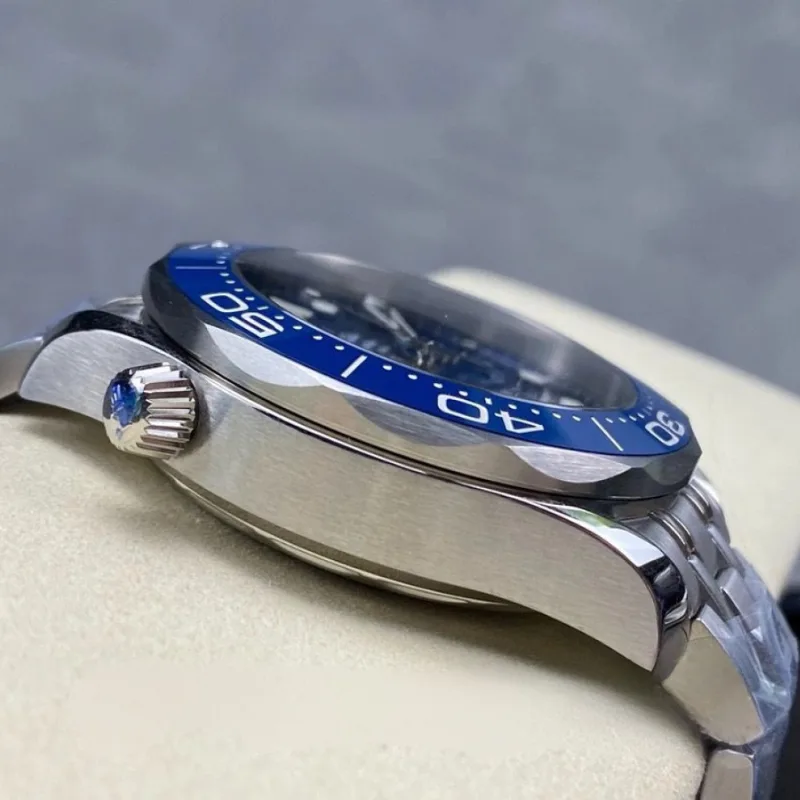 Reloj réplica Omega Seamaster Diver 300M Chronograph – 44 mm · Ref. RSC-3089