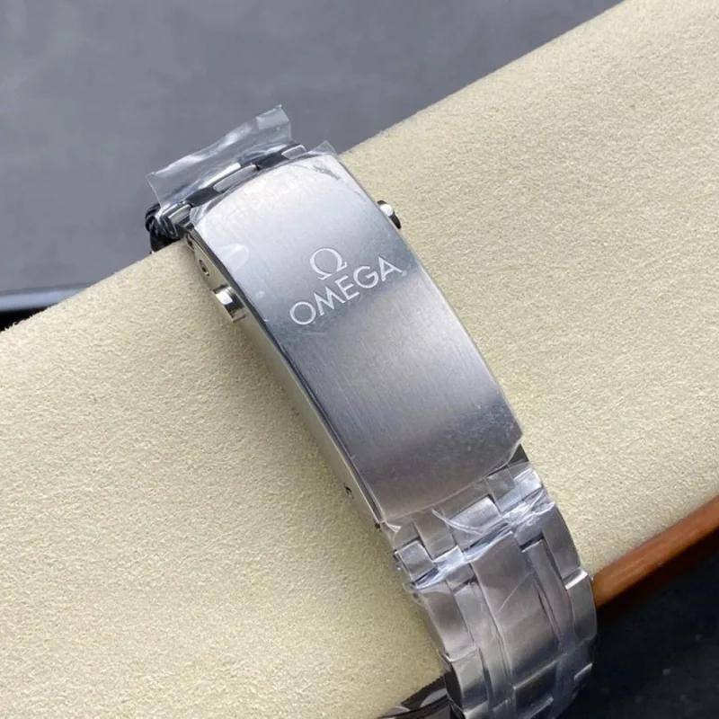 Reloj réplica Omega Seamaster Diver 300M Chronograph – 44 mm · Ref. RSC-3089