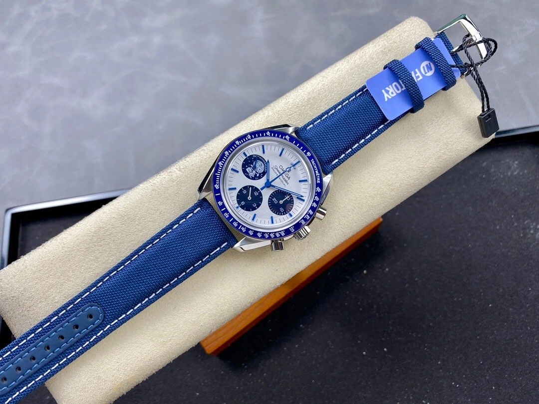 Reloj réplica Omega Speedmaster Moon Snoopy 50 aniversario · Ref. RSC-8613