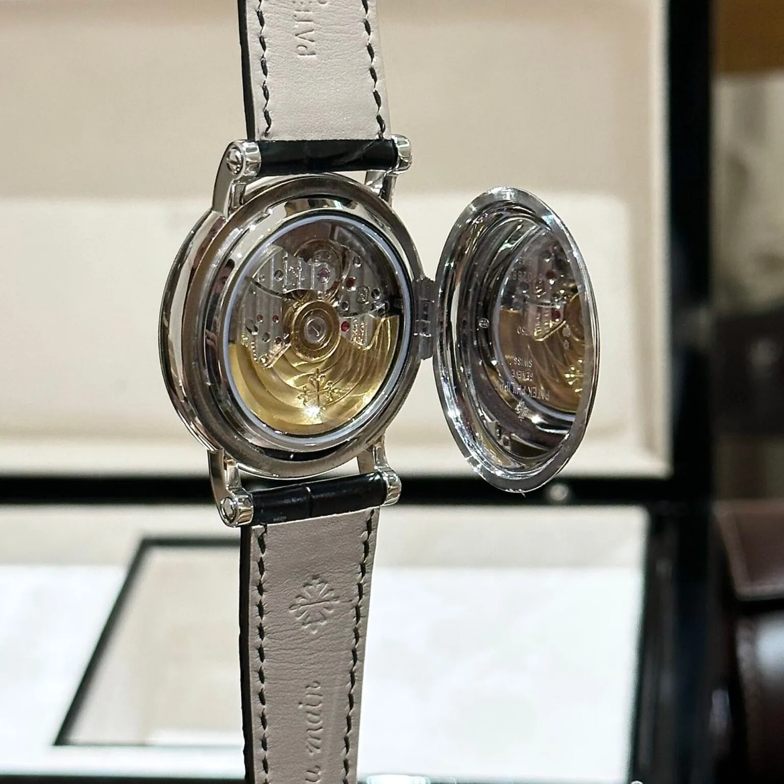 Reloj réplica Patek Philippe Calatrava 5153G-001 – 38 mm