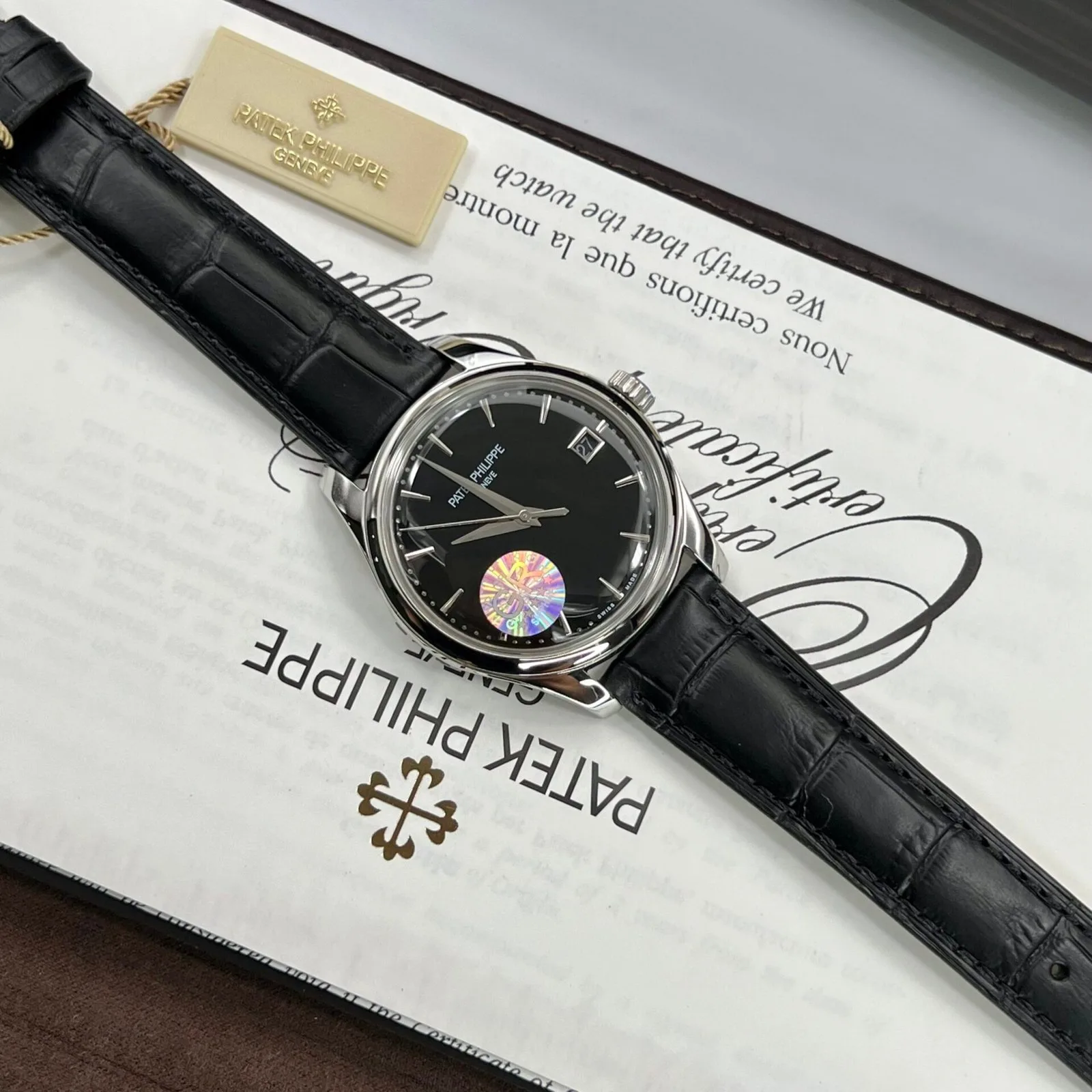 Reloj réplica Patek Philippe Calatrava 5227-010 – 39 mm