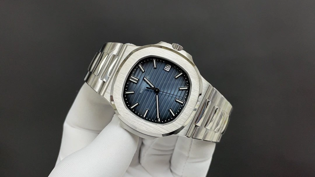 Reloj réplica Patek Philippe Nautilus 5811 – 41 mm