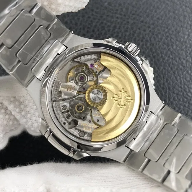 Reloj réplica Patek Philippe Nautilus 7118 pedrería · Ref. RSC-2948