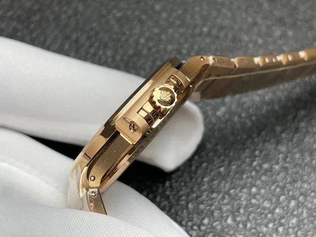 Reloj réplica Patek Philippe Nautilus 7118 pedrería · Ref. RSC-7300