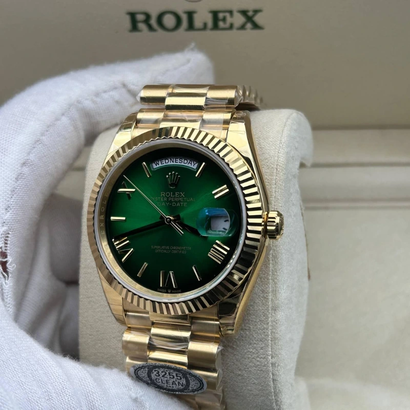 Reloj réplica Rolex Day-Date acabado oro amarillo esfera verde degradada – 40 mm · Ref. RSC-12080