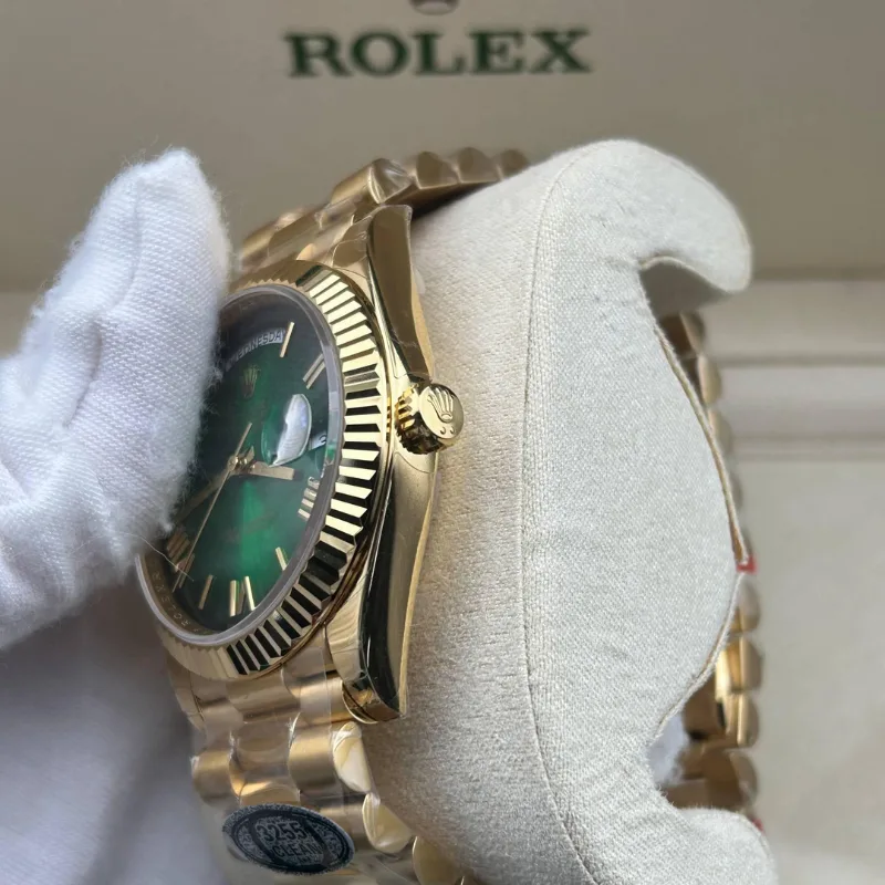 Reloj réplica Rolex Day-Date acabado oro amarillo esfera verde degradada – 40 mm · Ref. RSC-3481