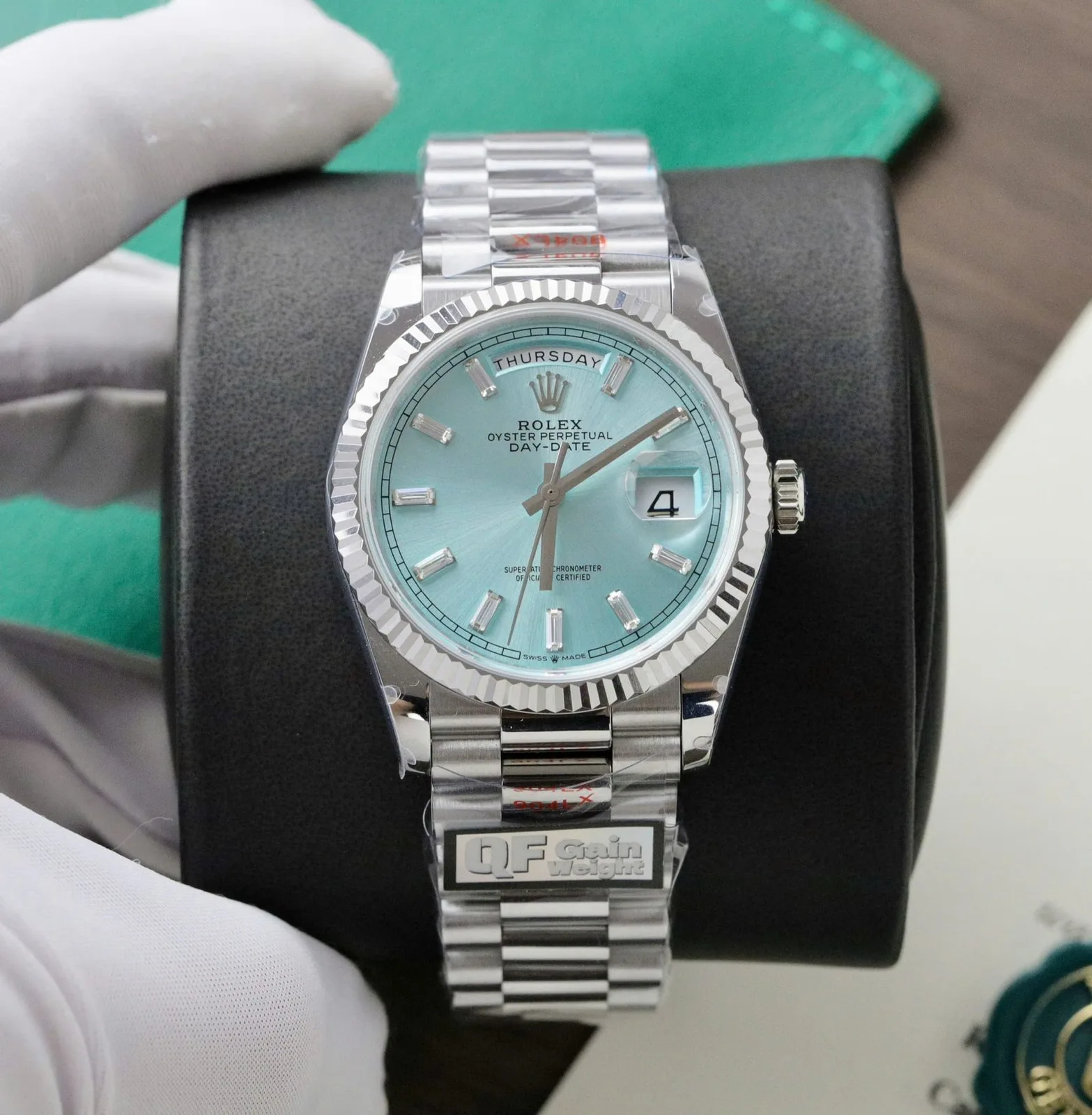 Reloj réplica Rolex Day-Date acabado oro blanco azul hielo – 36 mm