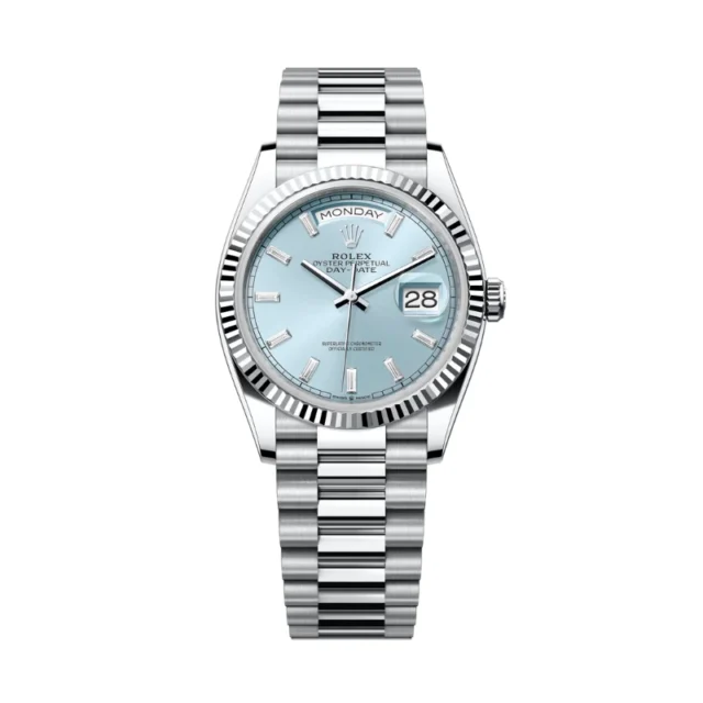 Reloj réplica Rolex Day-Date acabado oro blanco esfera azul hielo – 40 mm