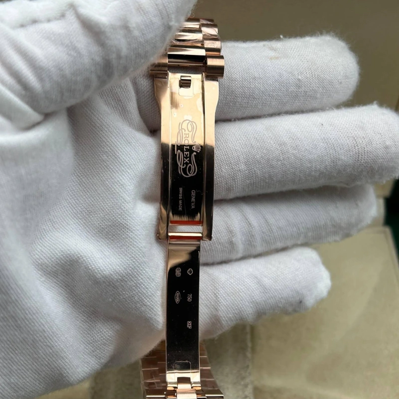 Reloj réplica Rolex Day-Date acabado oro rosa esfera negra – 40 mm · Ref. RSC-11445