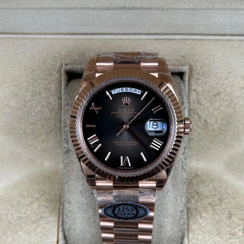 Reloj réplica Rolex Day-Date acabado oro rosa esfera negra – 40 mm · Ref. RSC-11445