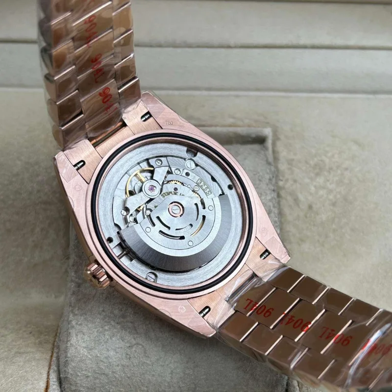 Reloj réplica Rolex Day-Date acabado oro rosa esfera negra – 40 mm · Ref. RSC-3227