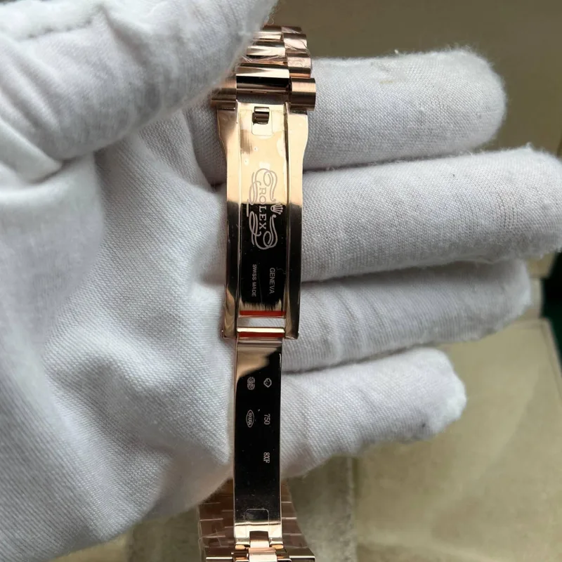 Reloj réplica Rolex Day-Date acabado oro rosa esfera negra – 40 mm · Ref. RSC-3227