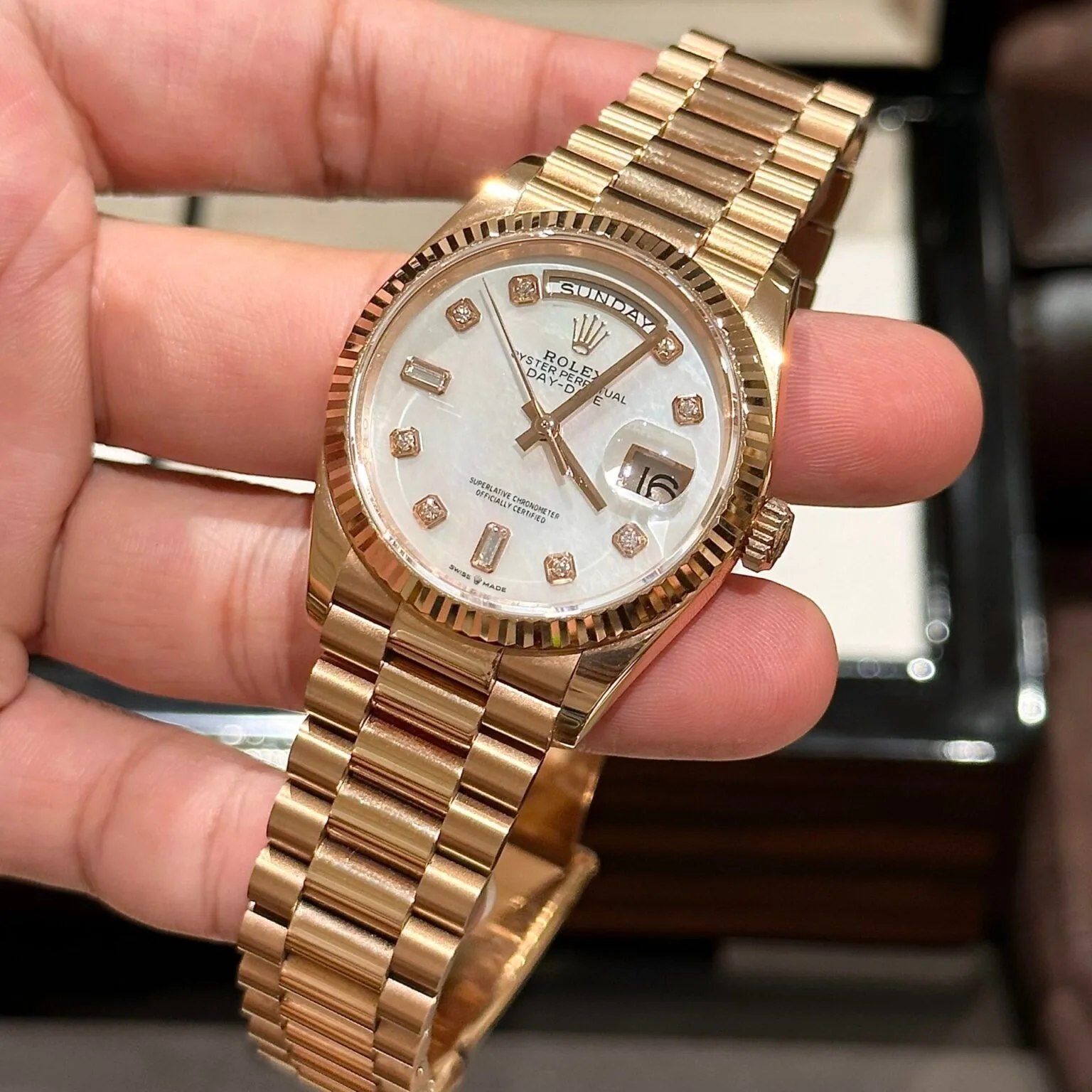 Reloj réplica Rolex Day-Date nácar – 36 mm