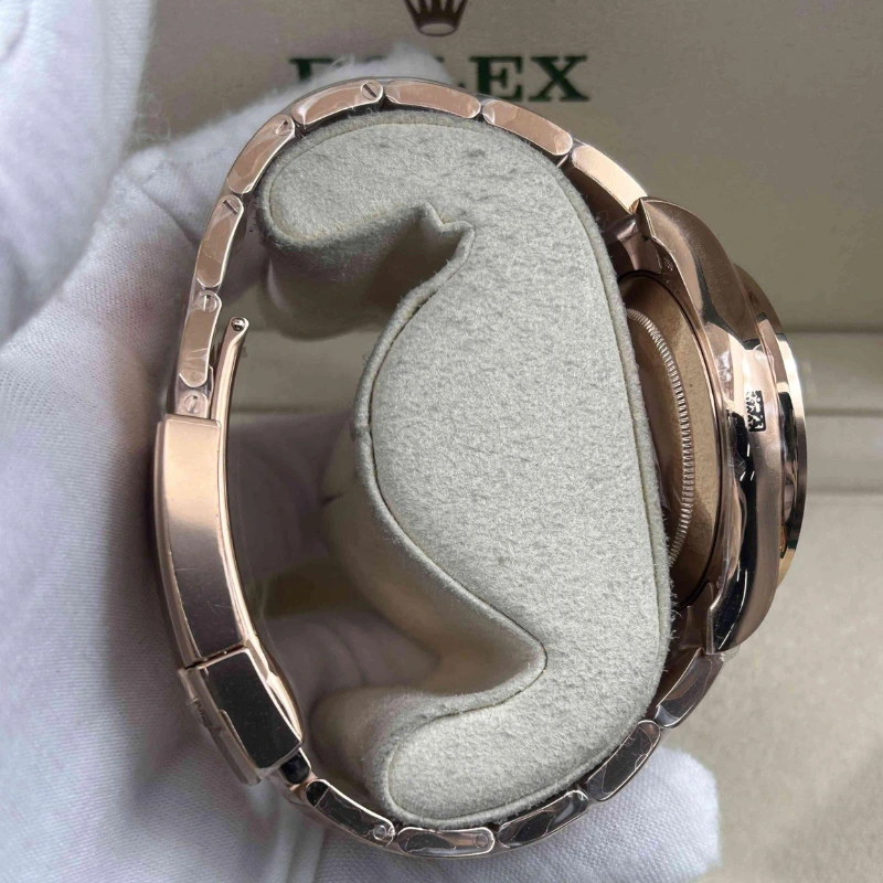 Reloj réplica Rolex Daytona Cosmograph Rainbow con pedrería – 40 mm · Ref. RSC-11231