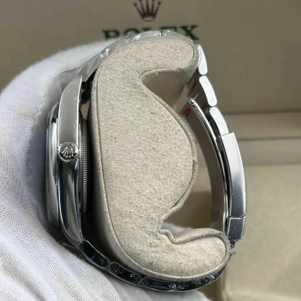 Reloj réplica Rolex Oyster Perpetual acabado oro blanco – 36 mm