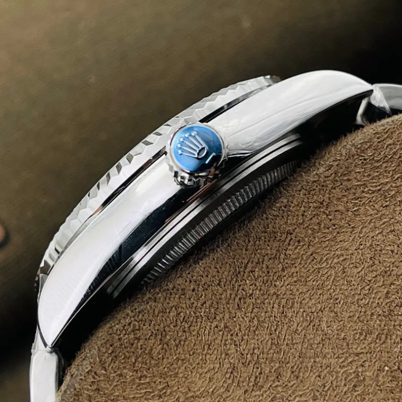 Reloj réplica Rolex Oyster Sky-Dweller negro – 42 mm