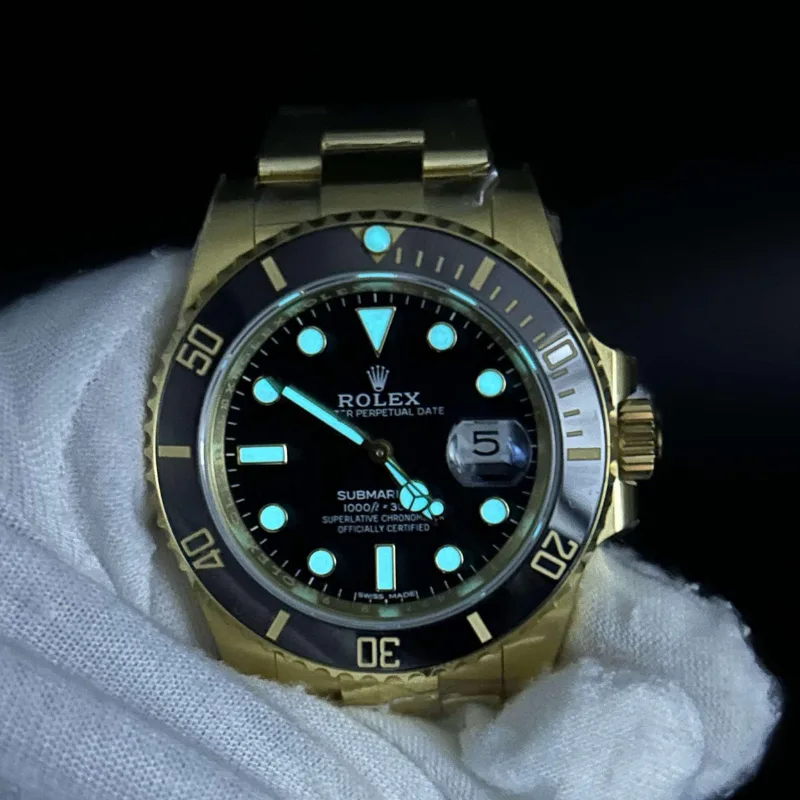 Reloj réplica Rolex Oyster Submariner dorado y negro – 40 mm