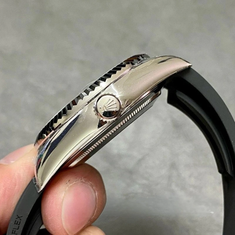 Reloj réplica Rolex Sky-Dweller Oysterflex – 42 mm · Ref. RSC-11753